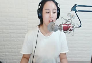女主播甜蜜发声《I Love You》 太好听了~