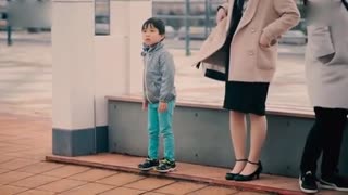 日本街头测试，钱包假装掉地上 看小朋友们的反应