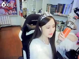 六间房美女主播゛8秒．．・゜♡直播间视频