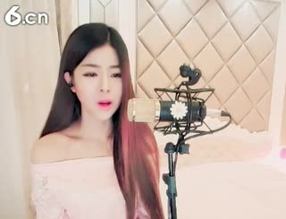 六间房呆萌女主播♩♪珍爱♫♬ 互动直播中