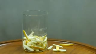 柚子皮变身洗洁精 纯天然无毒超放心！