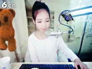 六间房美女主播恋心♥小初心秀唱视频