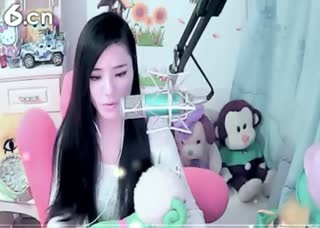 六间房最红主播Ⅶゞ★美棋の孩子气秀唱视频