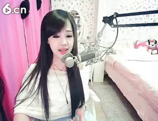 六间房美女主播╰⋛泡沫ღ寒兮⋚╯直播间互动