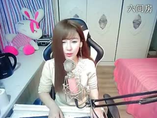 六间房美女主播久美。直播间互动