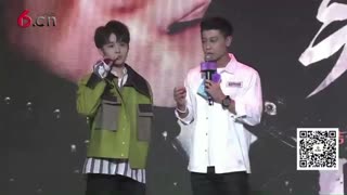 男神徐浩被“第一娱乐”导演整蛊 17.12.03