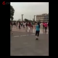骚年这次完胜广场舞大妈，你赢了！