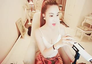 每当我需要人陪的时候~你总是出现在我身后