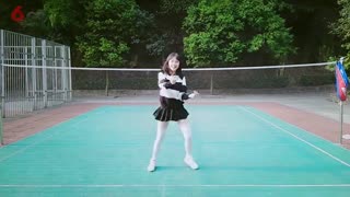 可爱萌妹大跳韩式爵士舞