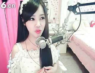 六间房美女主播╰⋛泡沫ღ寒兮⋚╯视频交友