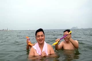 祁不凡游泳唠创业