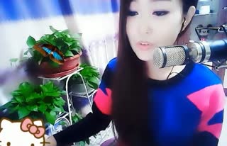 想找《我的幸福在哪里》？先来美女听歌吧