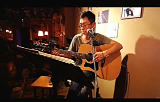 酒吧歌手吉他弹唱《夜夜夜夜》超好听