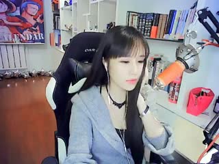 《阴天》在不开灯的房间~思考我们的爱情~
