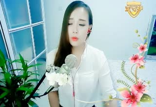 《雨中飘荡的回忆》想去年那场相遇~