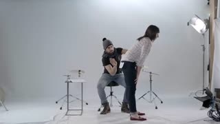 借几个臀部 奏一首圣诞曲