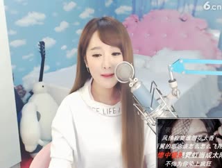 你看不见月亮的伤~就像看不见我憔悴的脸庞