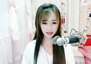 我们爱的难舍难分，为何再见只是陌生人~