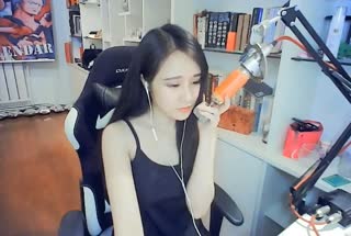 这是一首简单的《小情歌》~唱着我们心头的白鸽~