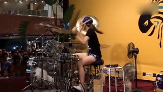 这是我见过最酷的女生！