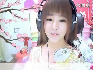 六间房甜美女主播“☜小鱼儿@☞”聊天交友视频秀
