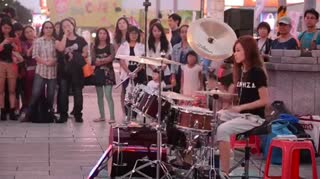 灌篮高手现场架子鼓表演 现在的妹子都这么多才多艺吗