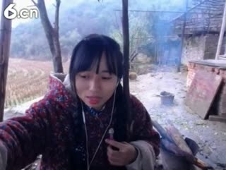 六间房美女主播东方不败哪深情演唱