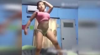 长大不得了！ 泰国小男孩舞姿妖娆亮瞎眼