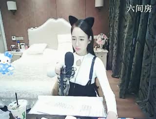 六间房美女主播Ai小小视频聊天