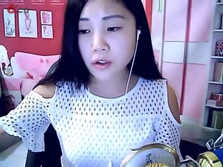 六间房美女主播TR、婷儿秀唱视频