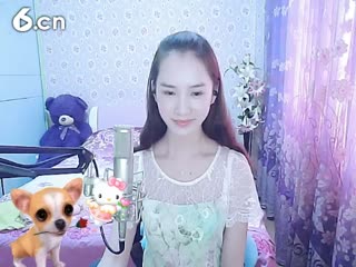 六间房性感主播“ 小鹿乱撞 ”  互动直播中
