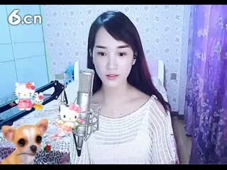 六间房呆萌女主播╰&hearts;小鹿乱撞？互动直播中