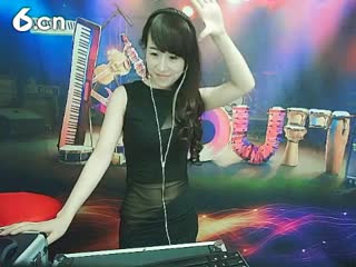 六间房美女主播⒎門★暮歌丫宝互动直播中