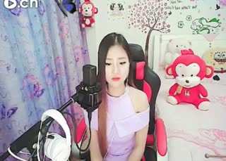 六间房美女主播梦瑶❤代理深情演唱