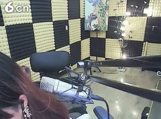 六间房最红主播♬♥瑶♥代理 互动直播中