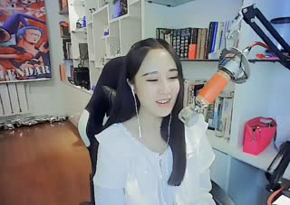 萌妹子演唱电视剧《情深深雨濛濛》插曲《小冤家》