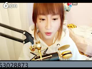 六间房热门女主播爱唱歌的小二彤秀high歌