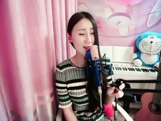 她是悠悠一抹斜阳~多想有谁懂得欣赏