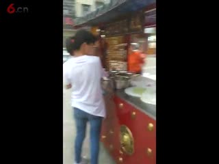 不洗面自制凉皮的做法，怎样做凉皮视频教程