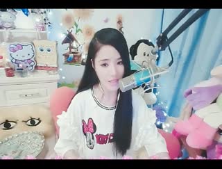 男人也像一朵花~也害怕风吹雨打