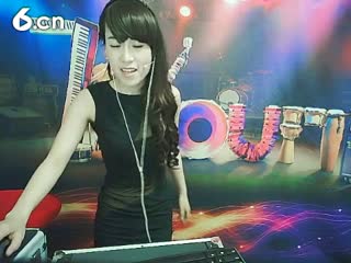 六间房甜美女主播⒎門★暮歌丫宝聊天交友视频秀