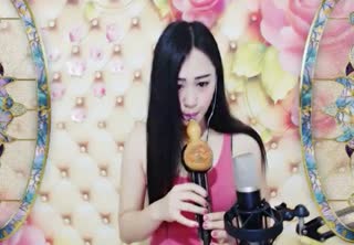 才艺主播~萌妹子葫芦丝演奏~
