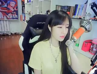 人美歌甜~萌妹子翻唱《追梦人》~
