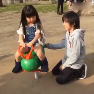这么暖心可爱的哥哥请给我来一打 被甜哭。