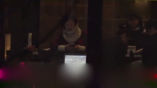 赵薇衣着随意素颜做按摩身材臃肿似孕妇