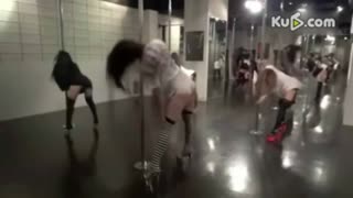 a软管钢管舞（福州星东方专业钢管舞领舞教练培训学校）.wmv