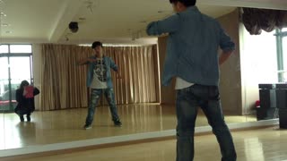 街舞小班视频.MOV