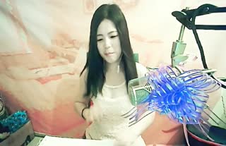 妹子手鼓演奏~跟着节奏摇起来~~
