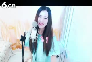 六间房美女主播◥▇摇滚☀女皇▇◤直播间视频