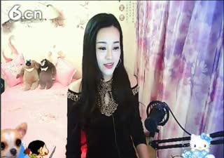 这个妹子声音很有磁性~翻唱《凤凰展翅》